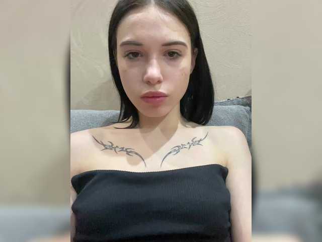 Virniks – webcam model profile photo