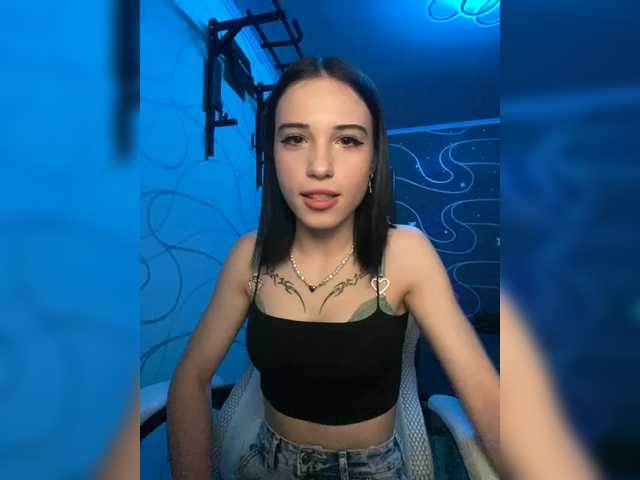 Virniks – webcam model profile photo