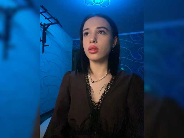 Virniks's BongaCams show and profile