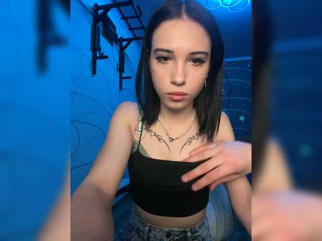 Virniks – webcam model profile photo