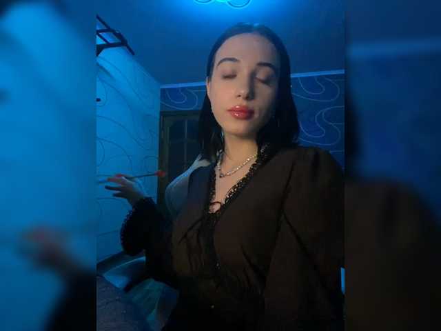 Virniks – webcam model profile photo