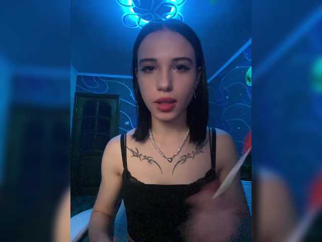 Virniks – webcam model profile photo