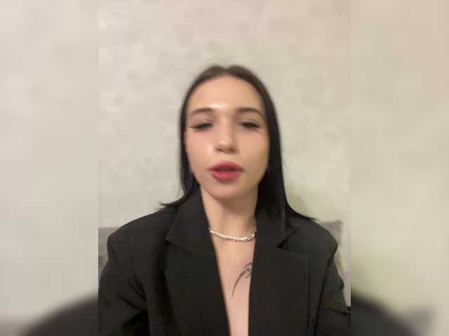 Virniks – webcam model profile photo