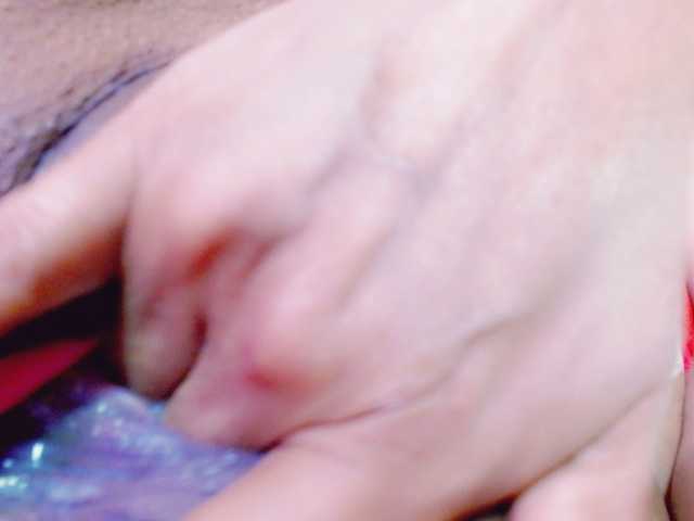 Lilith-3's BongaCams show and profile