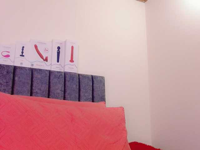 Lilith-3's BongaCams show and profile