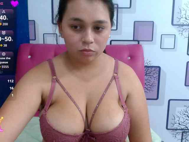 naylahot18 webcam