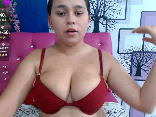 naylahot18 webcam