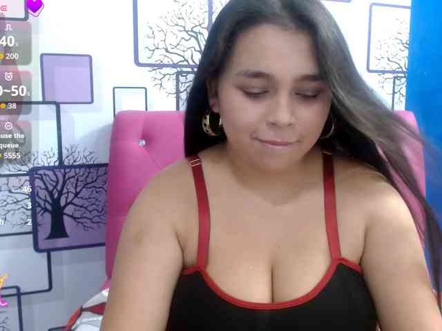 naylahot18 webcam