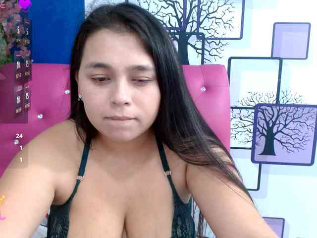 naylahot18 webcam
