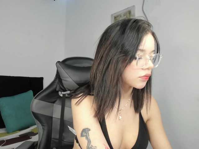 Ailiin-777's BongaCams show and profile