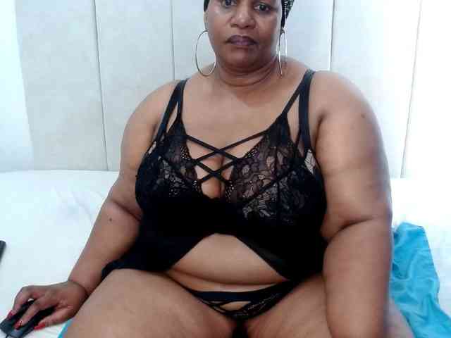 Splendidtalitha Live Webcam on BongaCams