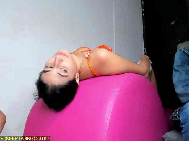 Threesome-no-meercy2 webcam