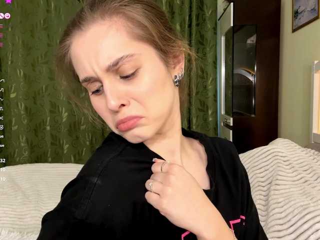 MiaBlankot – webcam model profile photo