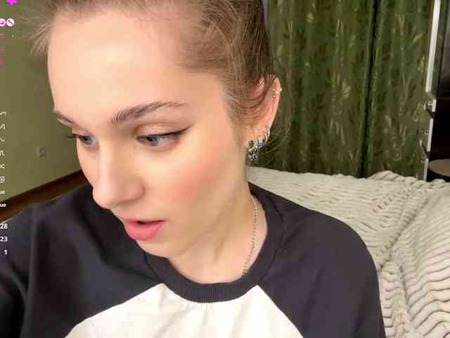 MiaBlankot Live Webcam on BongaCams