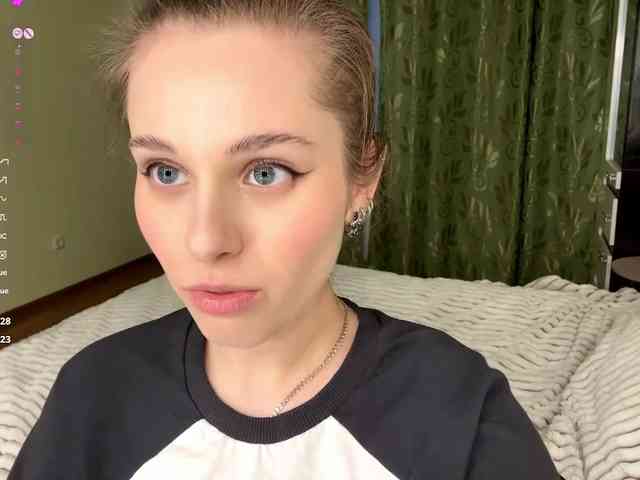 MiaBlankot Live Webcam on BongaCams