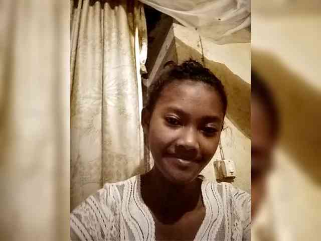 Lovellie Live Webcam on BongaCams