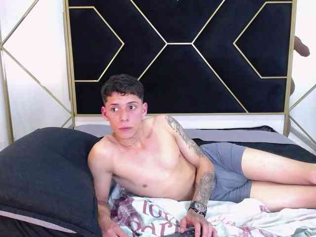 AndyliveandSofi AndyliveandSofi