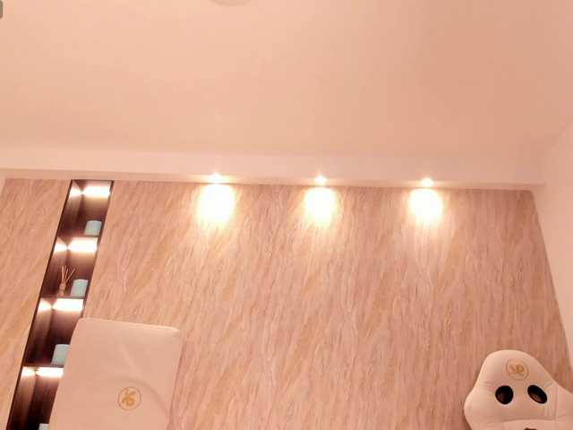 AylaVelt's BongaCams show and profile