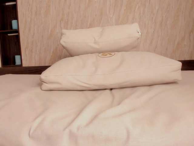 AylaVelt's BongaCams show and profile