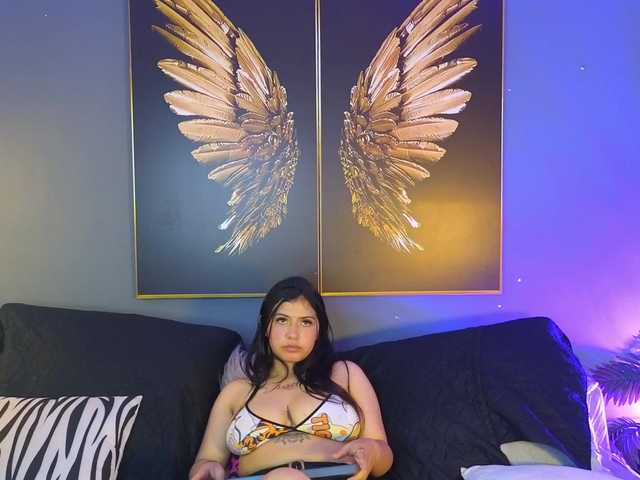 elizabethsecret's BongaCams show and profile