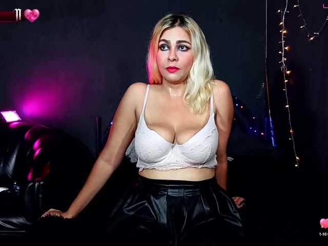 Viper-N1's BongaCams show and profile