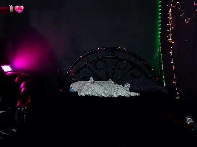 Viper-N1's BongaCams show and profile