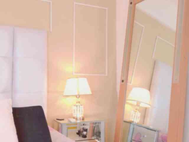 Dolly-Squirrt webcam