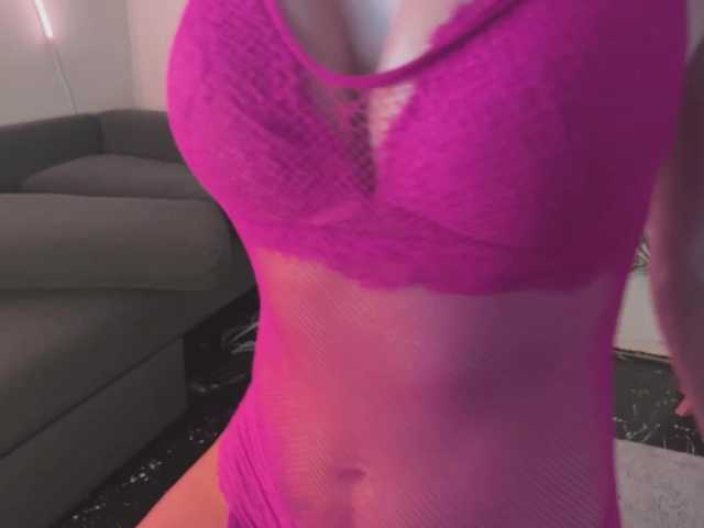 BlackValeri's BongaCams show and profile