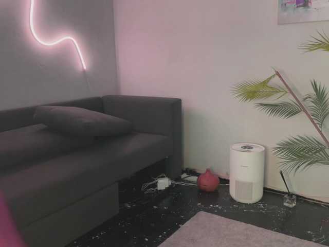 BlackValeri's BongaCams show and profile