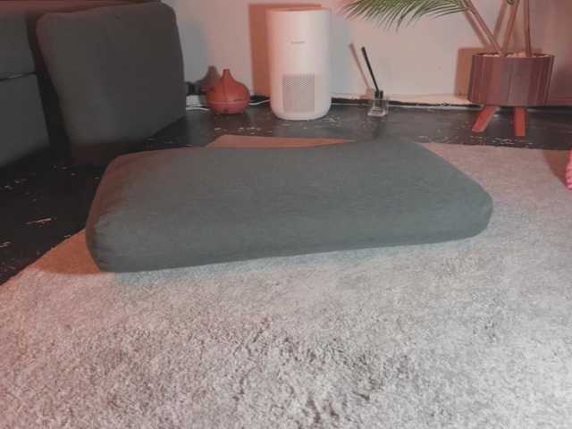 BlackValeri's BongaCams show and profile