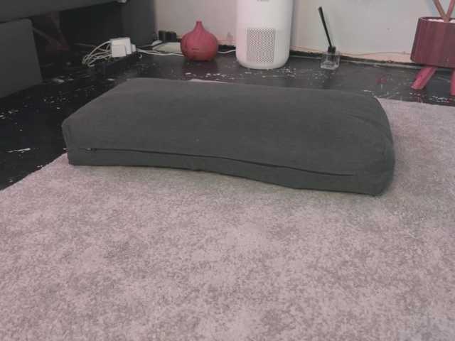 BlackValeri's BongaCams show and profile