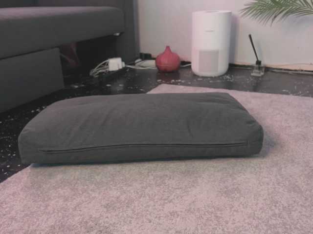 BlackValeri's BongaCams show and profile