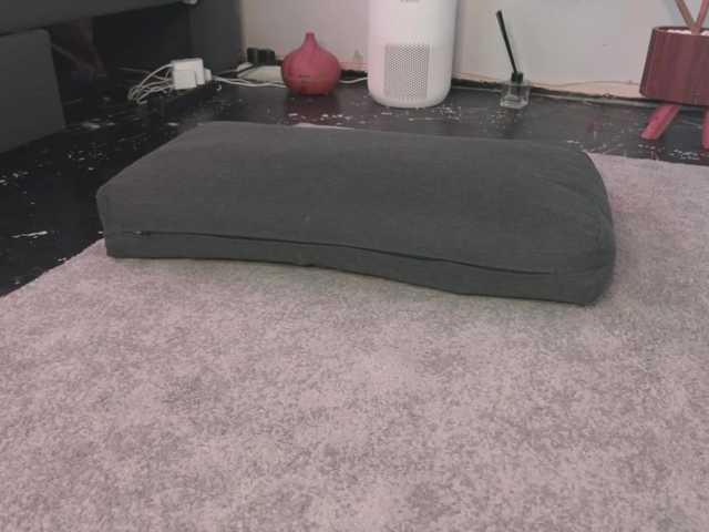 BlackValeri's BongaCams show and profile