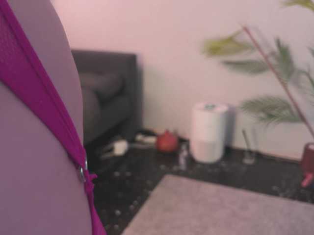 BlackValeri's BongaCams show and profile