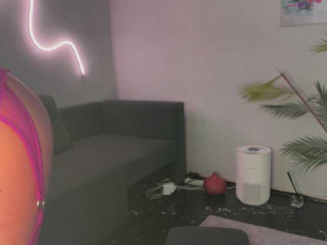 BlackValeri's BongaCams show and profile