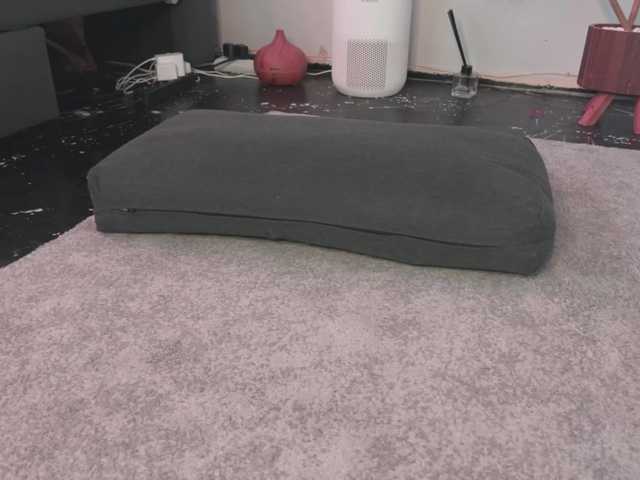 BlackValeri's BongaCams show and profile