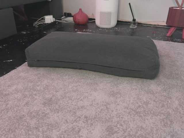 BlackValeri's BongaCams show and profile