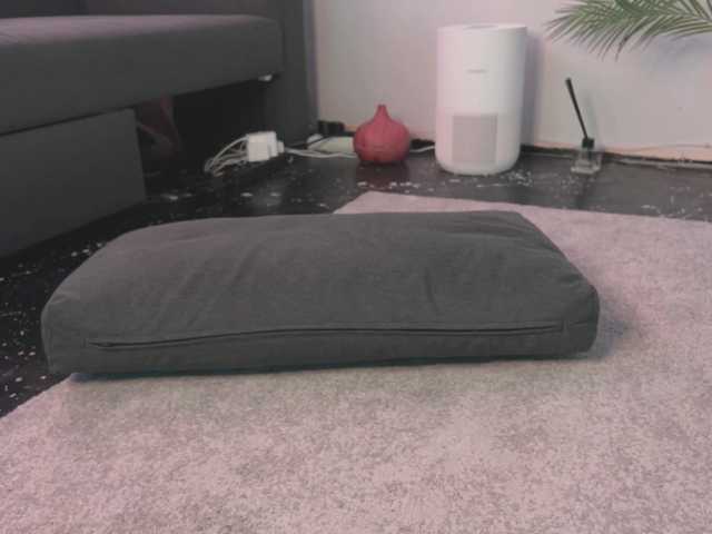 BlackValeri's BongaCams show and profile