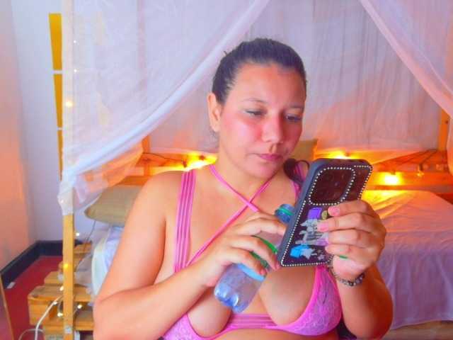 janapop's BongaCams show and profile