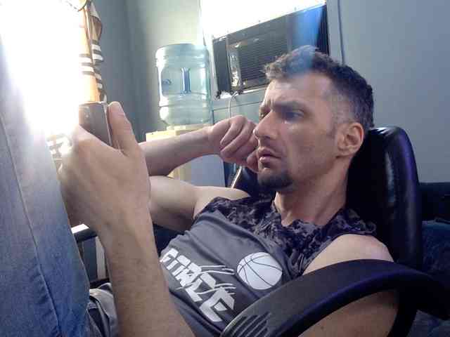 Sexystud12 Live Webcam on BongaCams