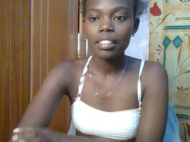 Sweet-petite's BongaCams show and profile