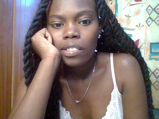 Sweet-petite live cam profile