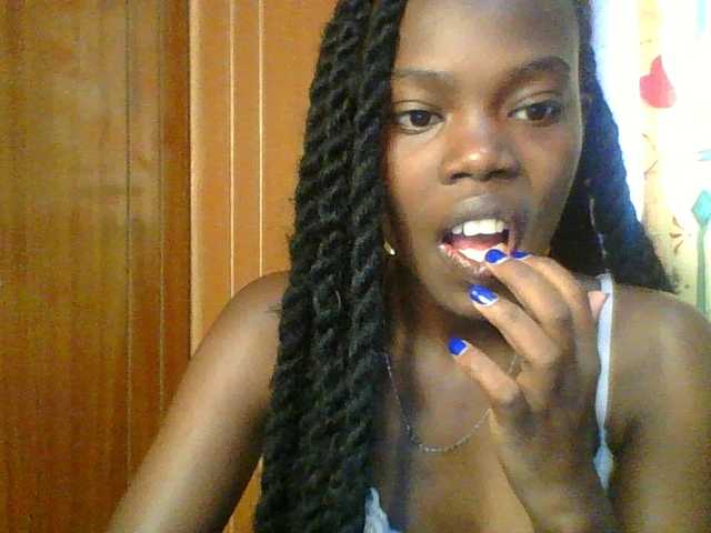 Sweet-petite's BongaCams show and profile