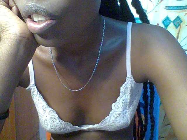 Sweet-petite live cam profile