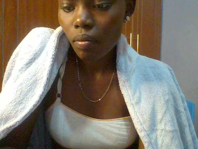 Sweet-petite live cam profile