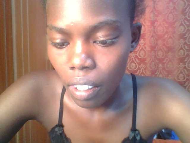 Sweet-petite – webcam model profile photo