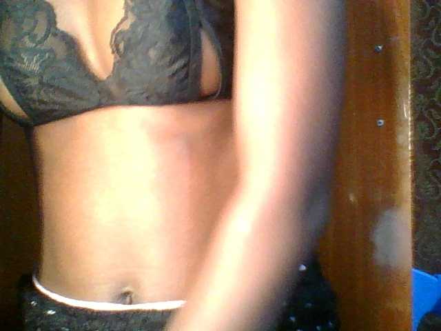 Sweet-petite's BongaCams show and profile