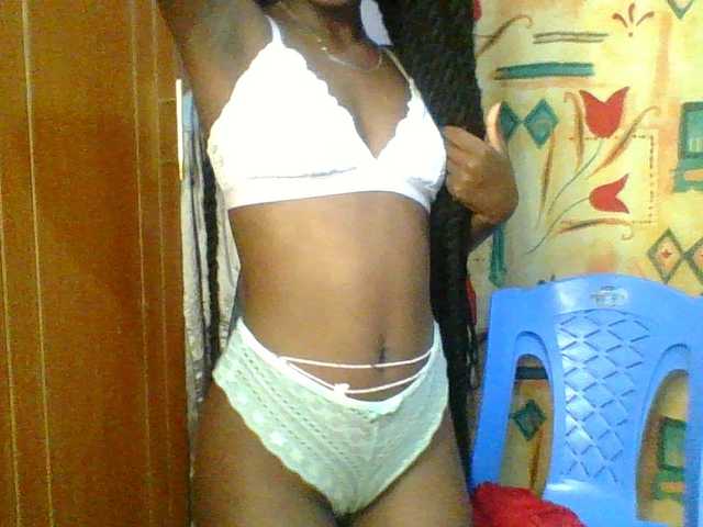 Sweet-petite's BongaCams show and profile