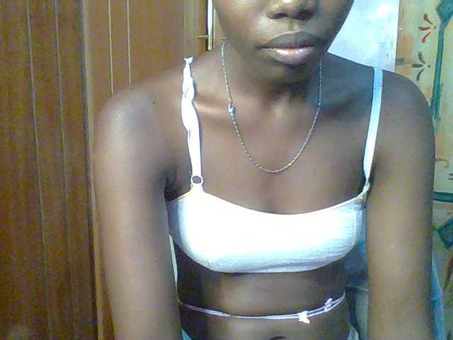 Sweet-petite live cam profile