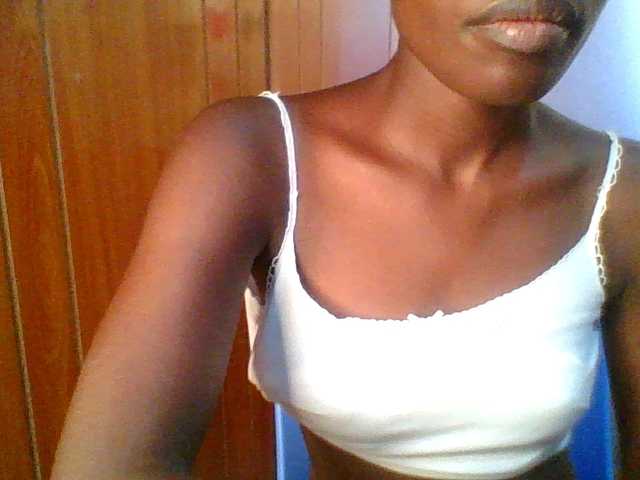 Sweet-petite's BongaCams show and profile